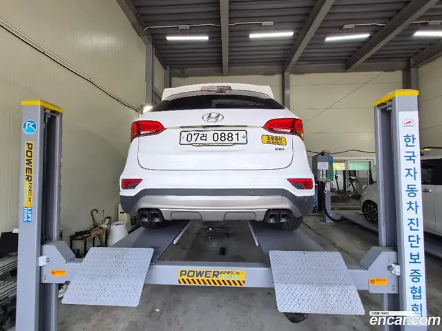 Main__Slider__Photo:Santafe Hyundai 2015.10-1