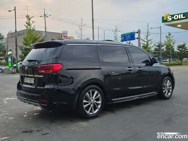 Main__Slider__Photo:Canival Kia 2018.8-1
