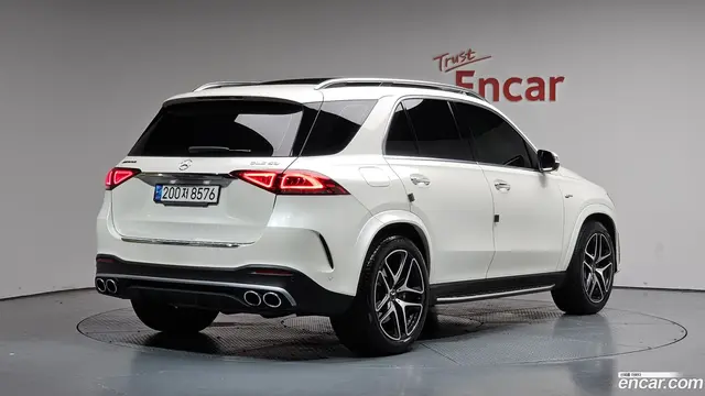 Main__Slider__Photo:GLE-Class Mercedes-Benz 2022.8-1