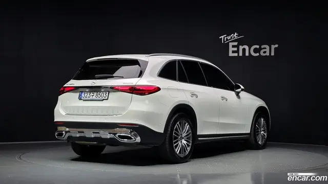 Main__Slider__Photo:GLC-Class Mercedes-Benz 2024.3-1