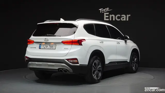 Main__Slider__Photo:Santafe Hyundai 2018.4-1