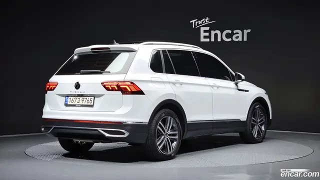 Main__Slider__Photo:Tiguan Volkswagen 2022.5-1