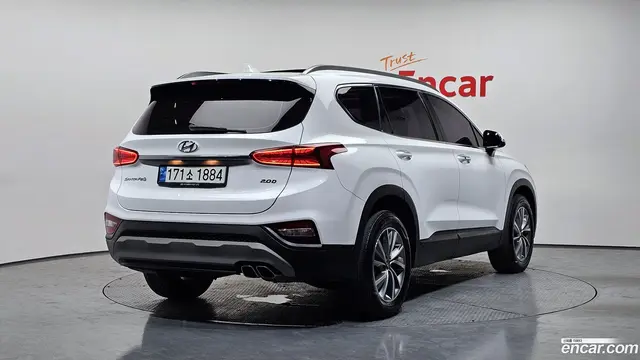 Main__Slider__Photo:Santafe Hyundai 2019.4-1