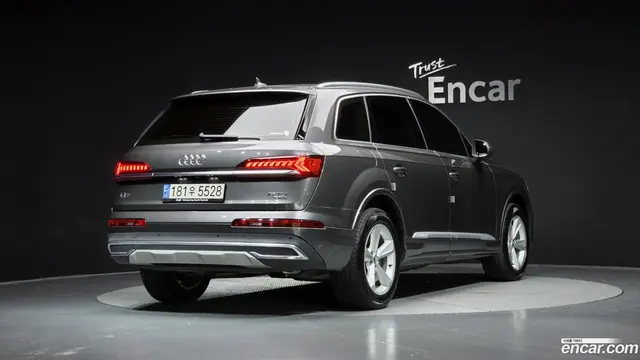 Main__Slider__Photo:Q7 Audi 2021.1-1