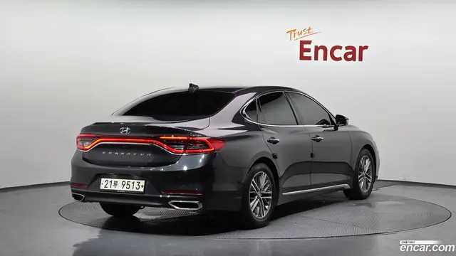Main__Slider__Photo:Grandeur Hyundai 2018.2-1