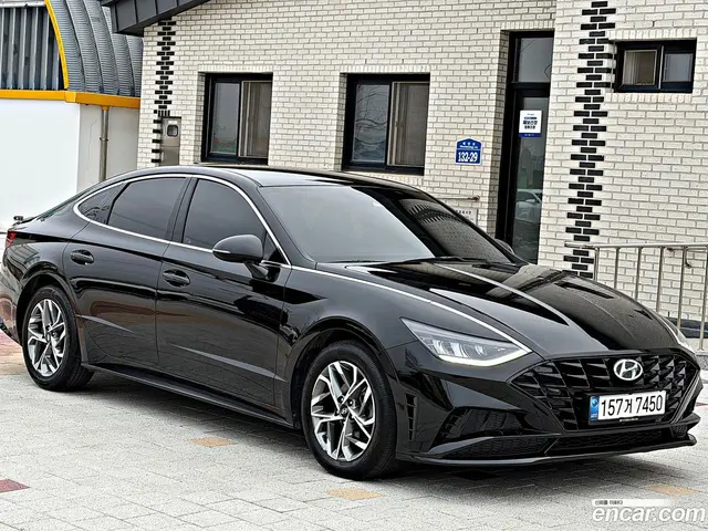 Main__Slider__Photo:Sonata Hyundai 2022.1-1