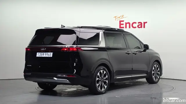 Main__Slider__Photo:Canival Kia 2022.3-1