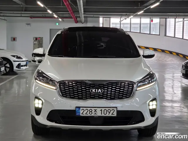 Main__Slider__Photo:Sorento Kia 2017.11-1