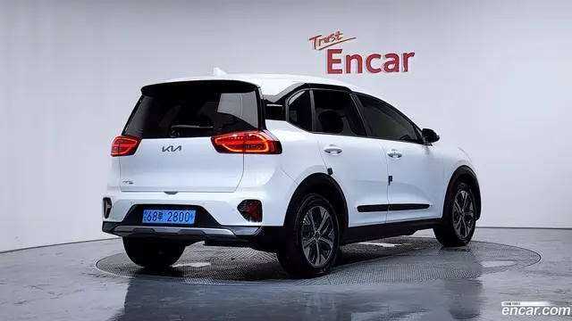Main__Slider__Photo:Niro Kia 2023.3-1