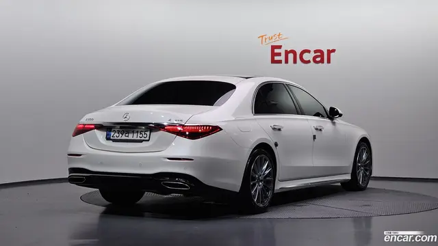 Main__Slider__Photo:S-Class Mercedes-Benz 2021.5-1