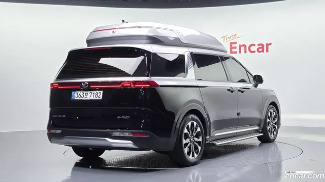 Main__Slider__Photo:Canival Kia 2021.3-1