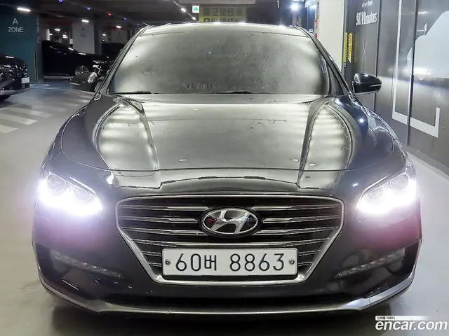 Main__Slider__Photo:Grandeur Hyundai 2018.3-1
