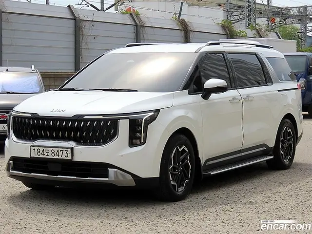 Main__Slider__Photo:Canival Kia 2023.11-1
