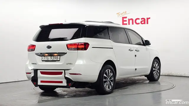 Main__Slider__Photo:Canival Kia 2017.7-1