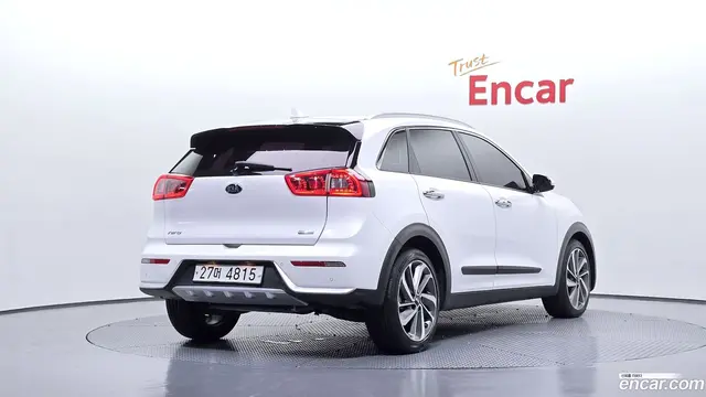 Main__Slider__Photo:Niro Kia 2019.1-1