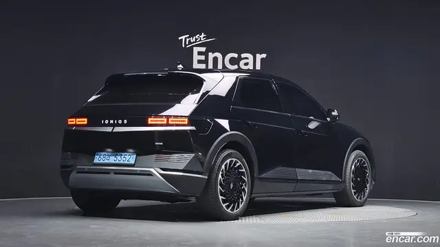 Main__Slider__Photo:Ioniq5 Hyundai 2023.11-1
