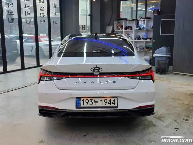 Main__Slider__Photo:AVANTE Hyundai 2022.10-1
