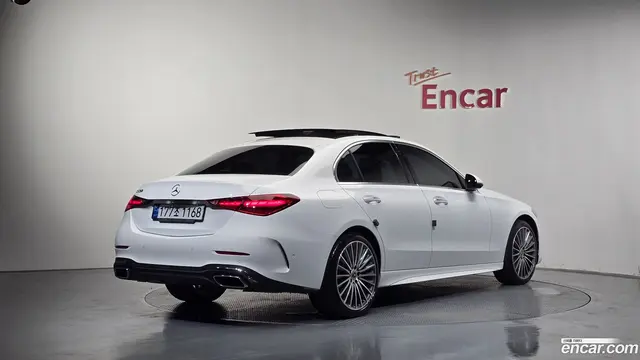 Main__Slider__Photo:C-Class Mercedes-Benz 2022.3-1