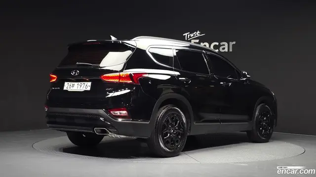 Main__Slider__Photo:Santafe Hyundai 2019.4-1