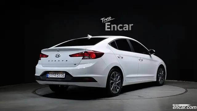 Main__Slider__Photo:AVANTE Hyundai 2019.6-1