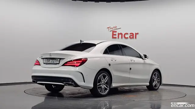 Main__Slider__Photo:CLA-Class Mercedes-Benz 2018.10-1