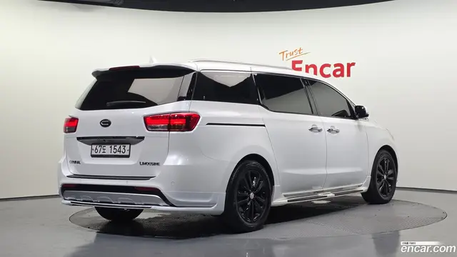 Main__Slider__Photo:Canival Kia 2017.0-1