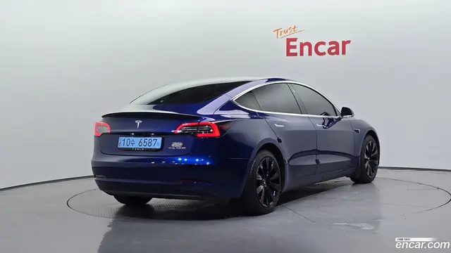 Main__Slider__Photo:Model 3 Tesla 2020.7-1