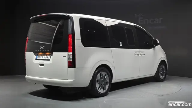 Main__Slider__Photo:Staria Hyundai 2023.5-1