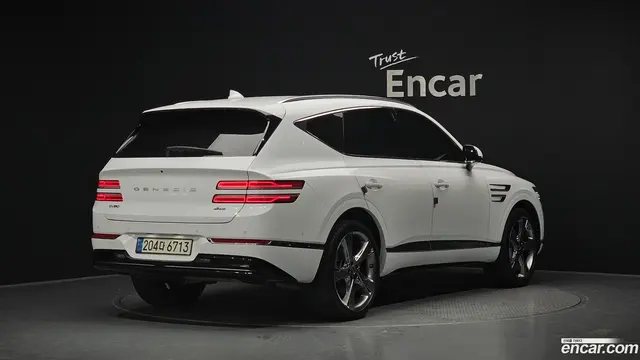 Main__Slider__Photo:GV80 Genesis 2022.0-1