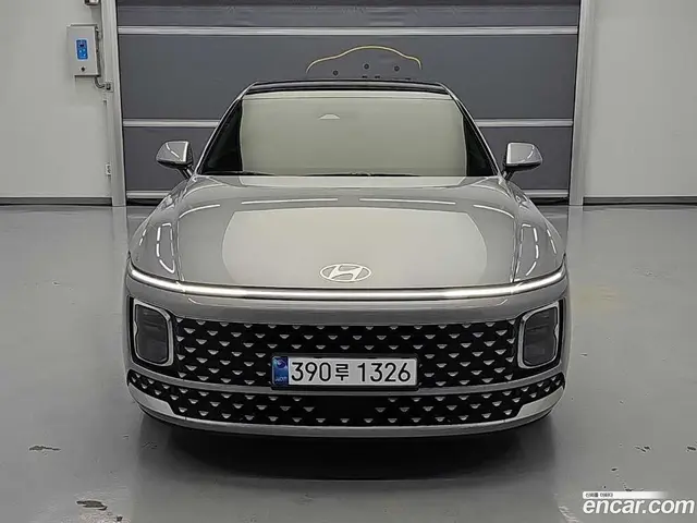 Main__Slider__Photo:Grandeur Hyundai 2023.6-1