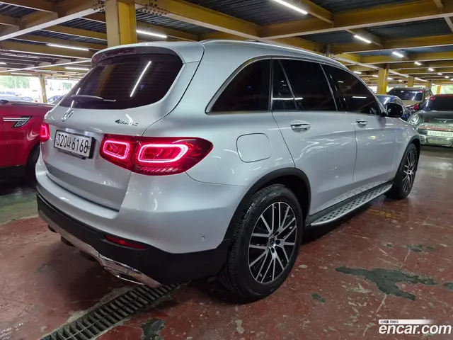 Main__Slider__Photo:GLC-Class Mercedes-Benz 2020.3-1