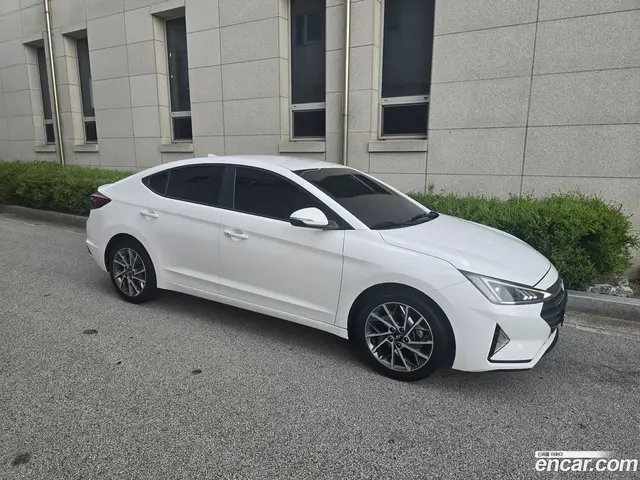 Main__Slider__Photo:AVANTE Hyundai 2019.7-1