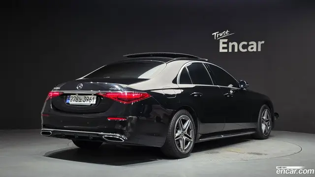 Main__Slider__Photo:S-Class Mercedes-Benz 2022.5-1