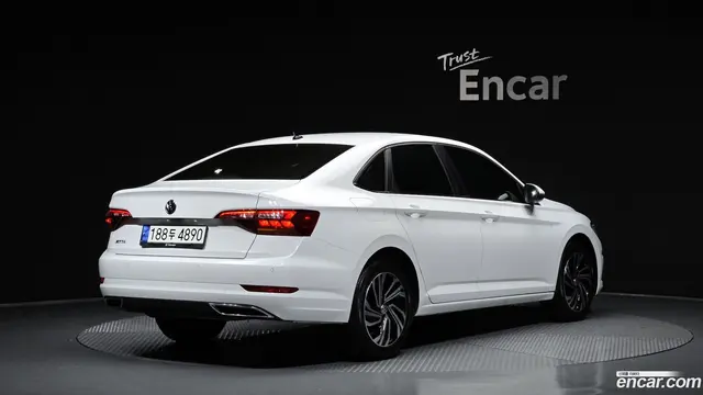 Main__Slider__Photo:Jetta Volkswagen 2020.11-1