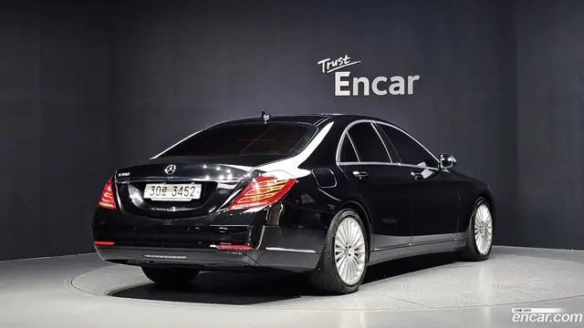 Main__Slider__Photo:S-Class Mercedes-Benz 2015.9-1