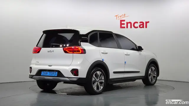 Main__Slider__Photo:Niro Kia 2023.3-1