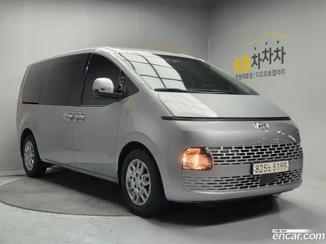 Main__Slider__Photo:Staria Hyundai 2022.2-1