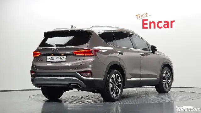 Main__Slider__Photo:Santafe Hyundai 2018.6-1
