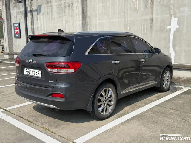Main__Slider__Photo:Sorento Kia 2015.2-1