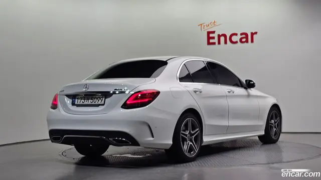 Main__Slider__Photo:C-Class Mercedes-Benz 2021.5-1