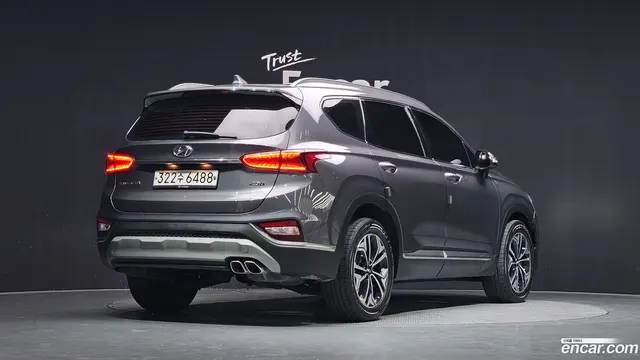 Main__Slider__Photo:Santafe Hyundai 2018.3-1