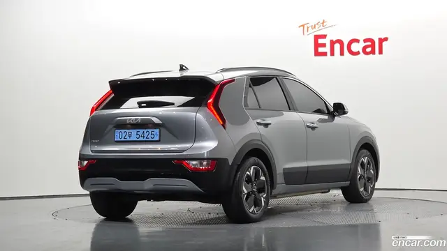 Main__Slider__Photo:Niro Kia 2023.3-1
