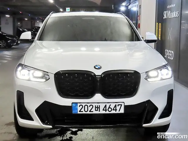 Main__Slider__Photo:X4 BMW 2025.6-1