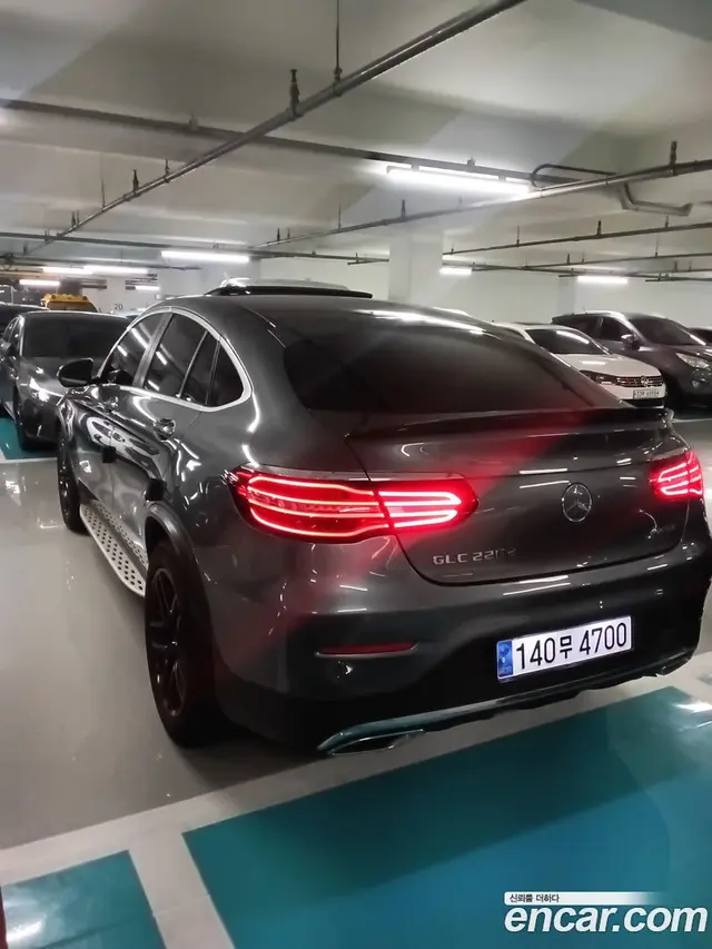 Main__Slider__Photo:GLC-Class Mercedes-Benz 2017.10-1