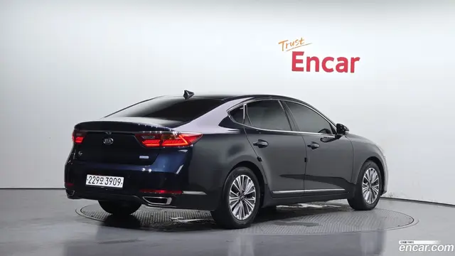 Main__Slider__Photo:K7 Kia 2019.6-1
