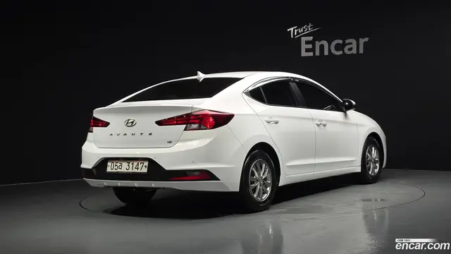 Main__Slider__Photo:AVANTE Hyundai 2019.5-1