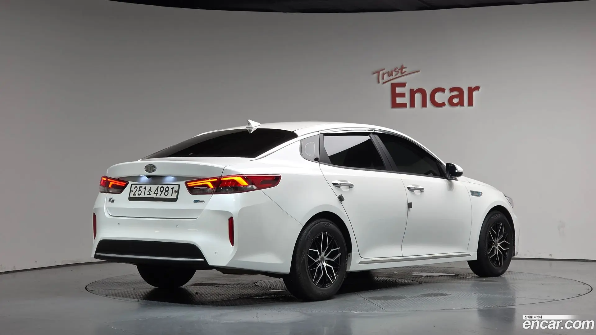 Main__Slider__Photo:K5 Kia 2019.0-1