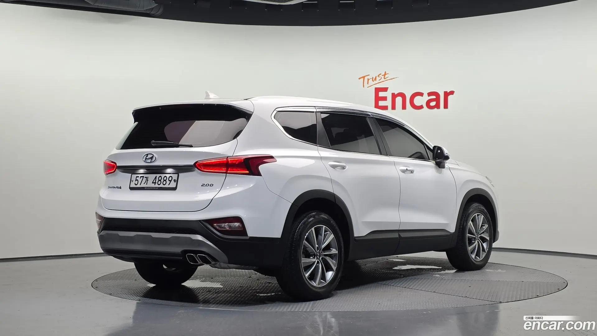 Main__Slider__Photo:Santafe Hyundai 2019.2-1
