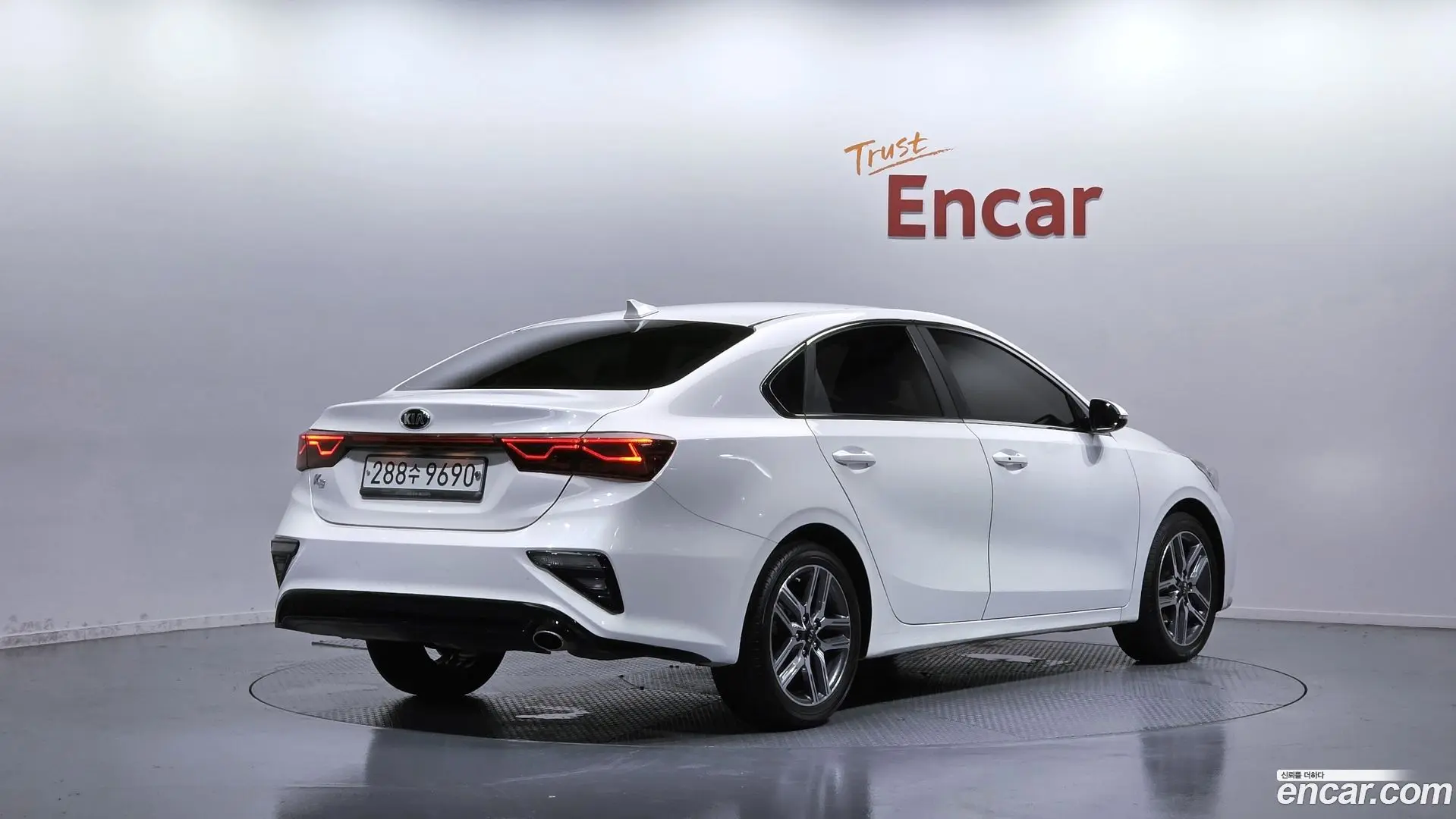 Main__Slider__Photo:K3 Kia 2020.1-1