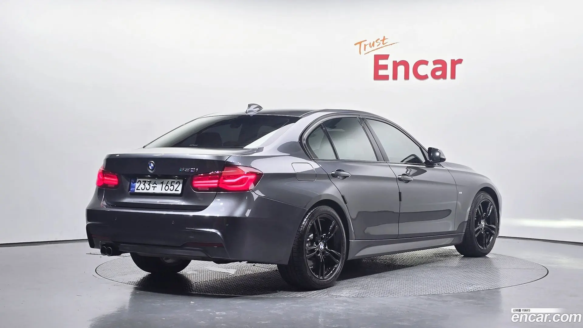 Main__Slider__Photo:3-Series BMW 2018.4-1